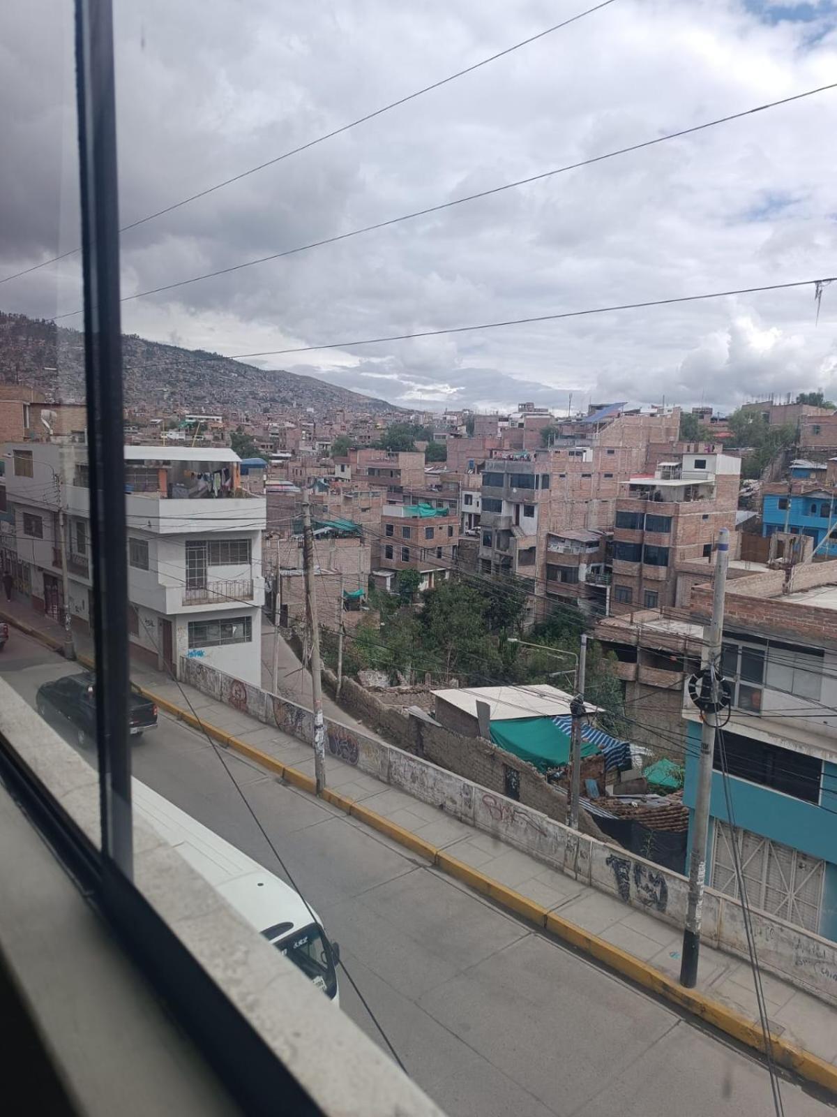 Hostal Yuraq Wasi 596 Ayacucho Zewnętrze zdjęcie
